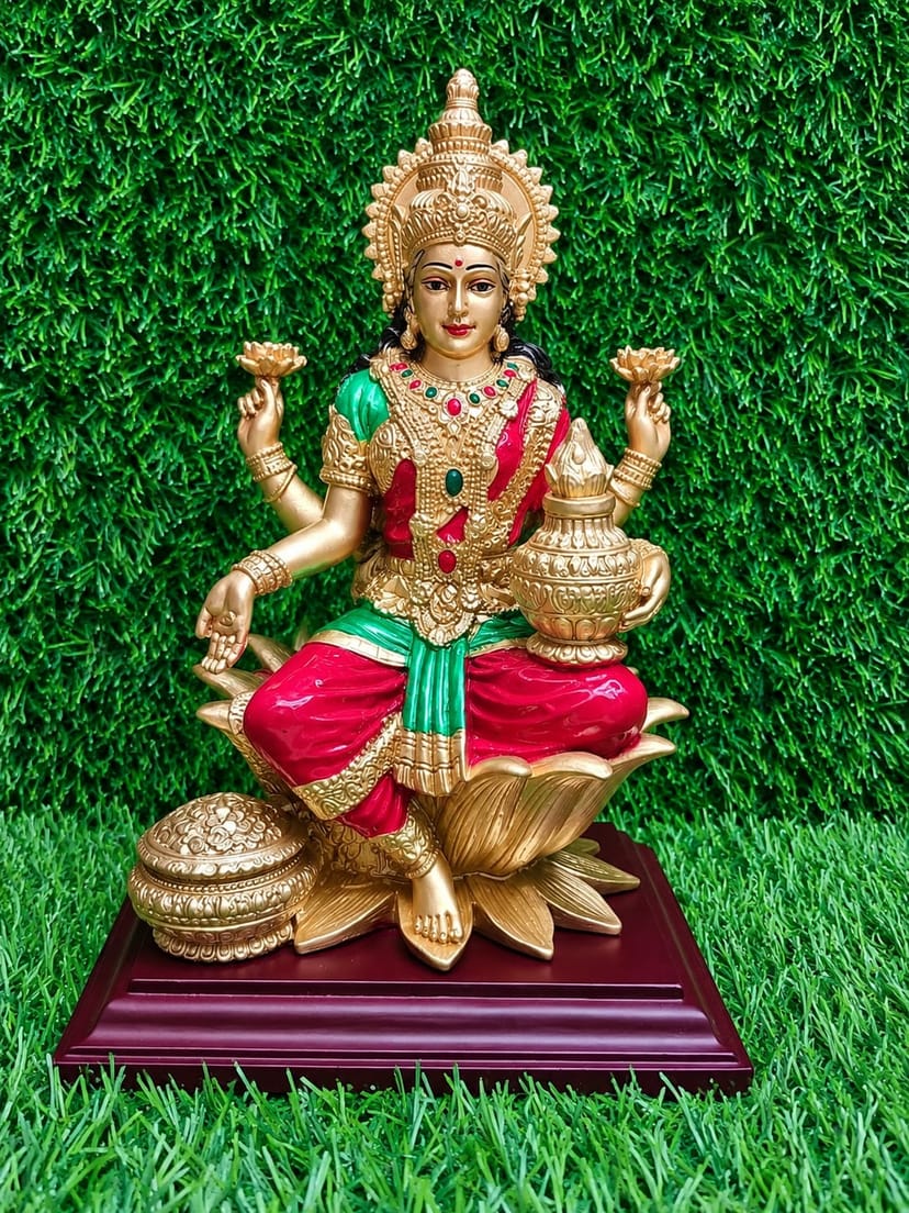 3D Maha Lakshmi Statue - Image 2